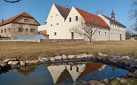 Penzion Zámek Drahonice